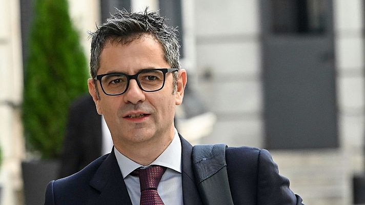 Informativo 24h - Bolaños critica a Feijóo por "incumplir" la Constitución y "obedecer" a quienes le hicieron líder: "Está tocado, probablemente hundido"