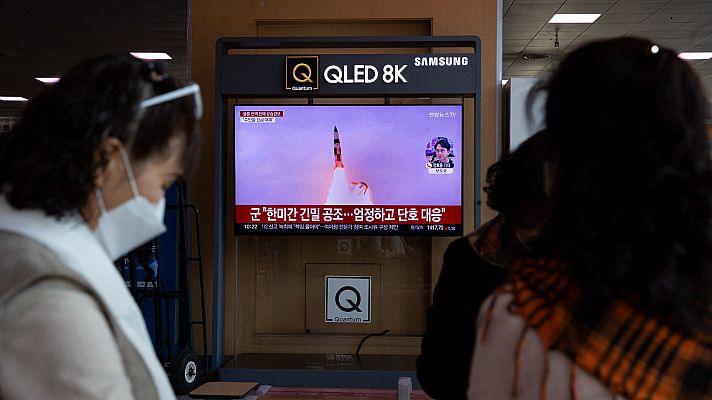 Telediario 1 - Las dos Coreas disparan por primera vez misiles a sus respectivas aguas