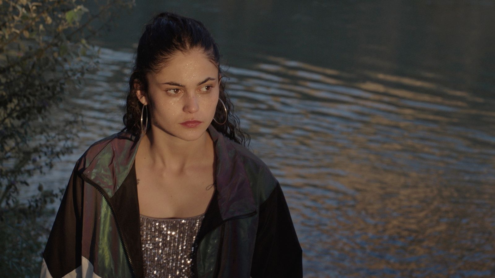 'El agua': Elena López Riera descubre la adolescencia y los miedos atávicos de Orihuela | Ver