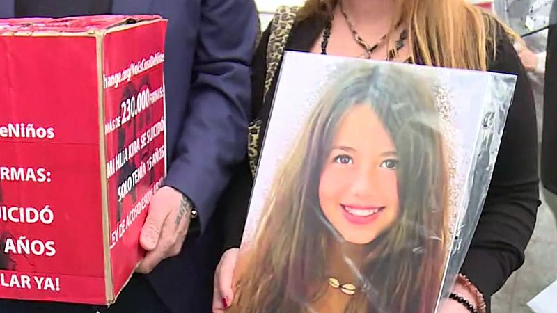 Los padres de Kira, la joven de 15 años que se quitó la vida, contra el bulling y el acoso escolar