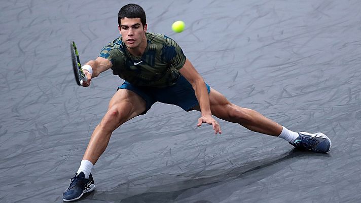 Telediario 1 - Carlos Alcaraz gana a Dimitrov y se mete en cuartos de París-Bercy