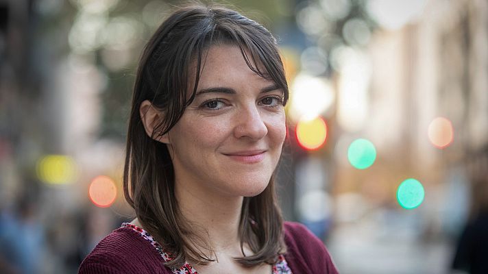 Telediario 2 - La novela sobre el trauma de la violación 'Mira a esa chica', premio Tusquets