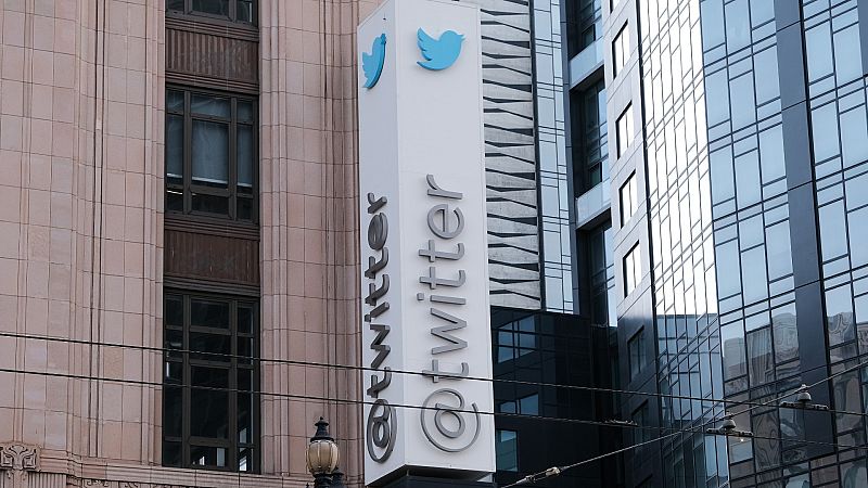 Musk justifica los despidos masivos en Twitter por la fuerte caída de ingresos