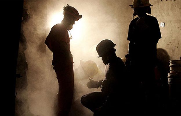  - Estimación oficial, 75.000 muertos