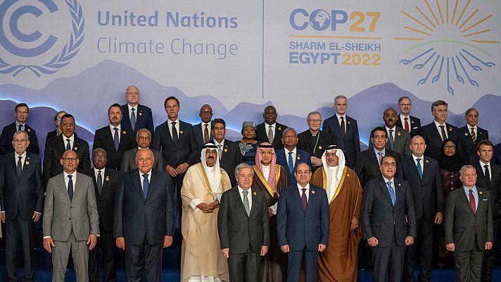 Telediario 1 - Salir o no salir en la foto, el primer gesto ante el calentamiento global en la COP27
