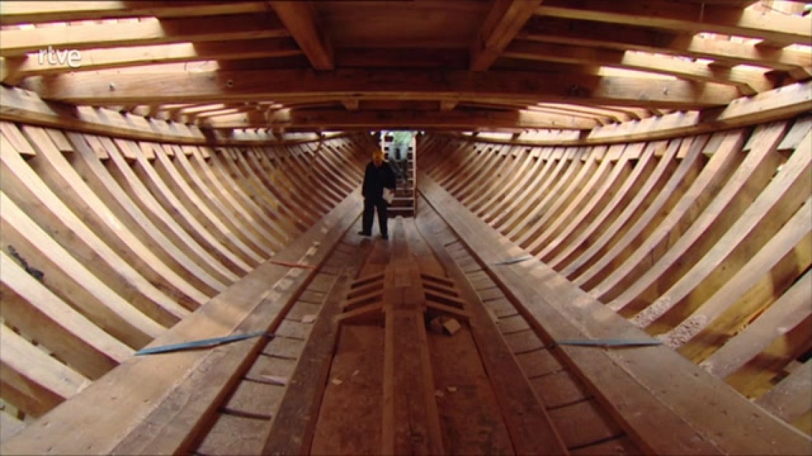 La factoría marítima 'Albaola' está ubicada en el renovado astillero vasco. Es un espacio abierto al público que quiere recuperar y poner en valor la construcción artesanal de barcos históricos