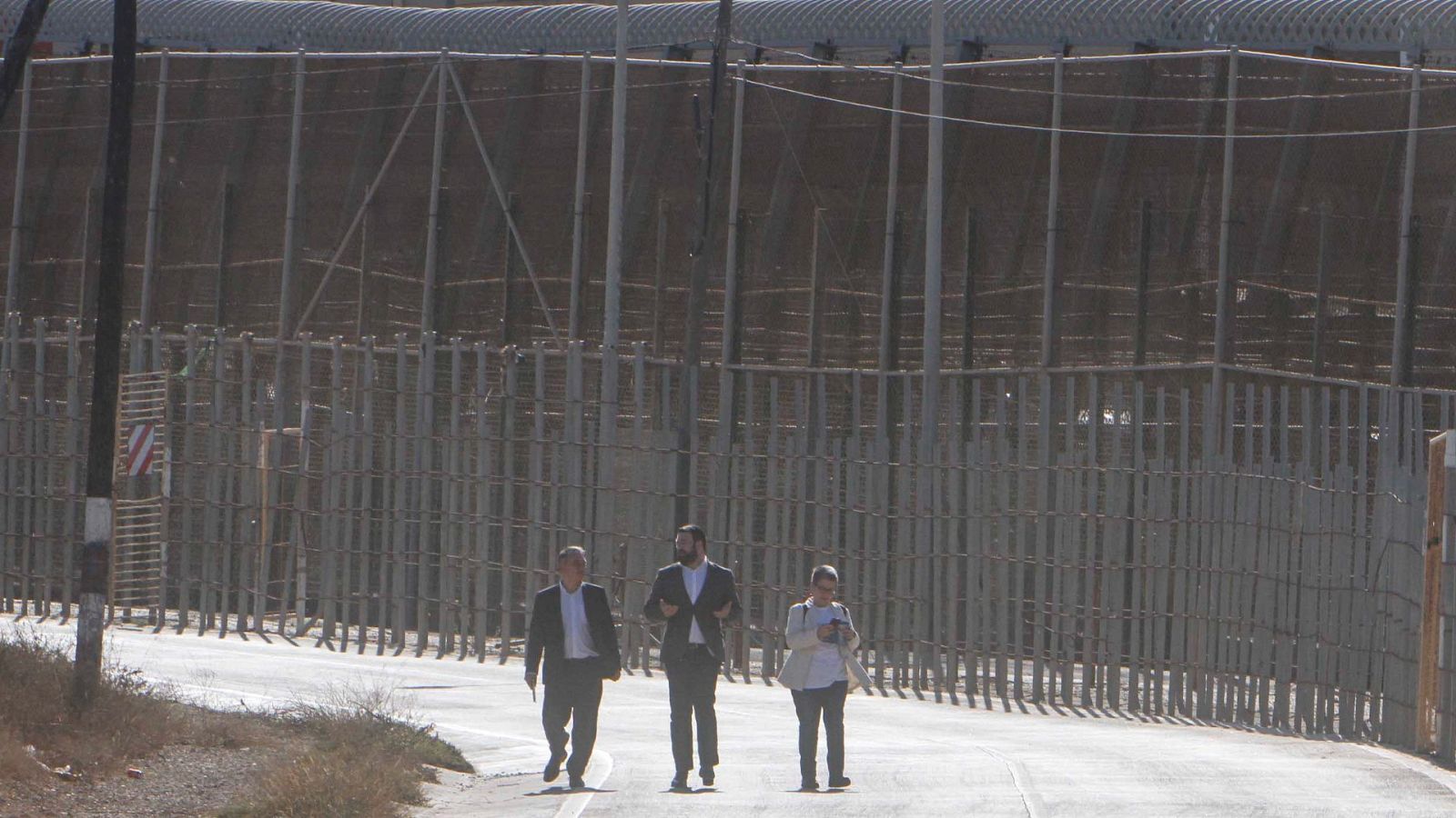 Podemos, ERC y Bildu contradicen desde Melilla a Marlaska y denuncian que hubo migrantes muertos en zona española