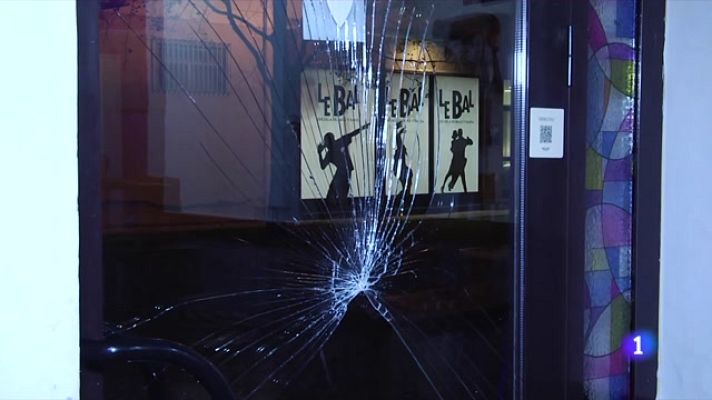 Telediario 2 - Ultras del  Barcelona causan incidentes con varios heridos en Pamplona