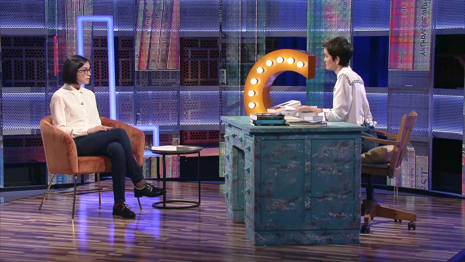 Culturas 2 - Rafael Cadenas, Premio Cervantes 2022 y nos adelantamos al Día de las Librerías - ver ahora