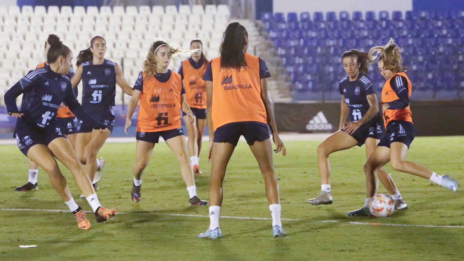 España disputa un inédito amistoso ante Argentina | Ver