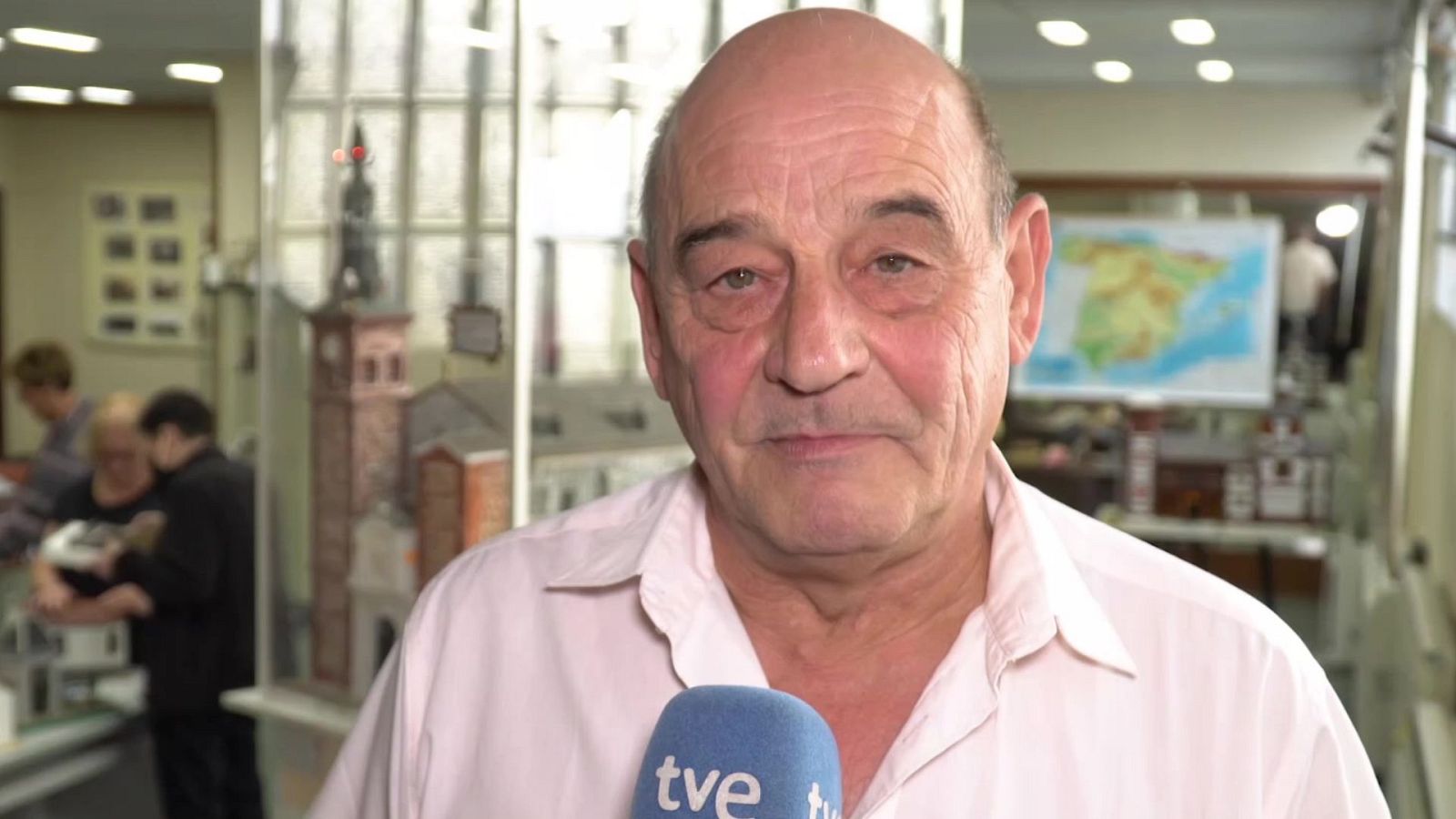 La historia inspiradora de Luis, recupera edificios antiguos de Getafe en forma de maquetas - Ver ahora