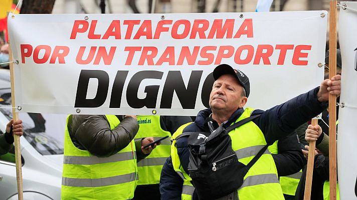 Telediario Matinal - Primer día del paro indefinidico convocado por la Plataforma en Defensa del Transporte