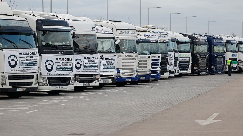 ¿Vuelven a parar los transportistas?, las asociaciones minoritarias piden no trabajar a pérdidas - Ver ahora