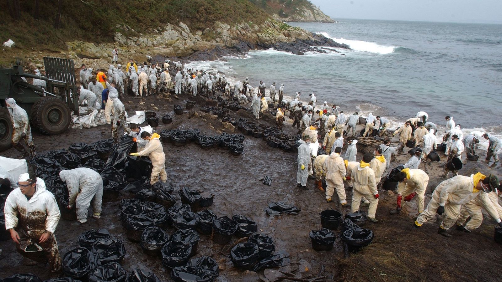 Se cumplen dos décadas del desastre del Prestige | Ver