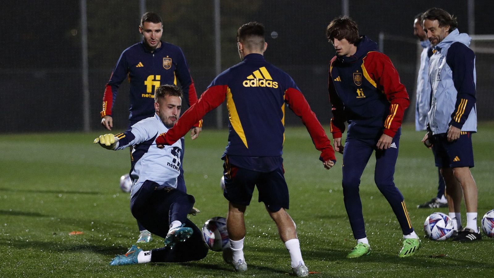 España se ejercita pensando en Jordania | Ver