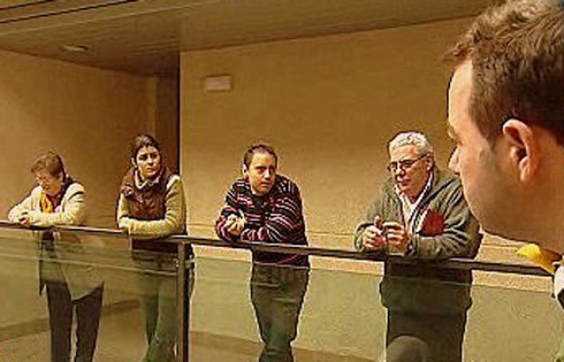 España Directo - Casas nuevas sin luz