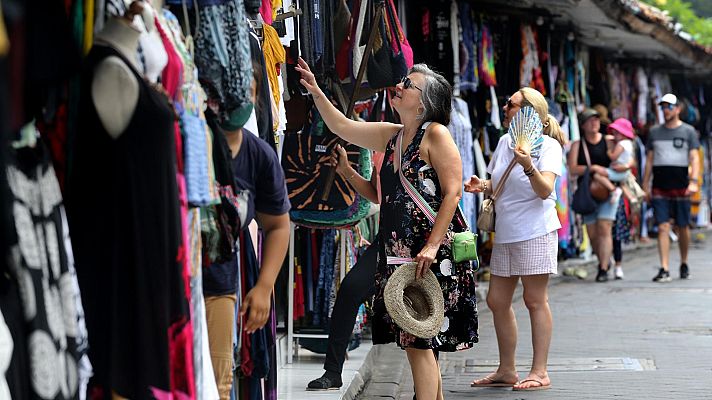 Telediario 1 - Los hurtos junto a los errores administrativos cuestan a las tiendas más de 1.500 millones de euros al año