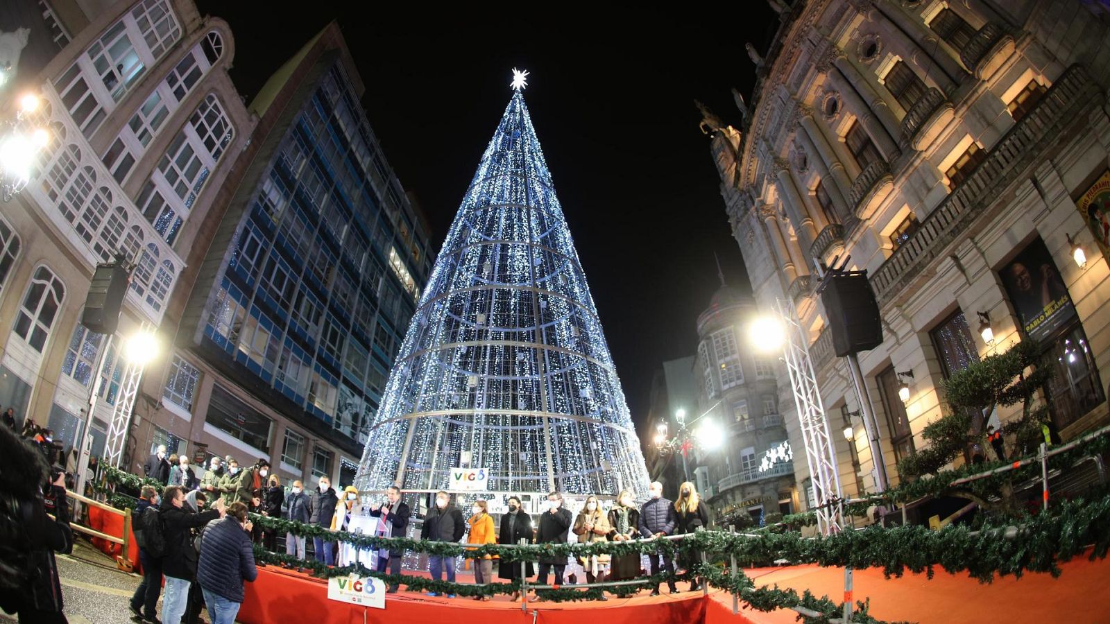 Las luces de navidad son un reclamo turístico en Vigo | Ver