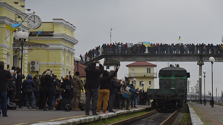 Telediario Fin de Semana - Llega a Jersón el primer tren procedente de Kiev desde el comienzo de la guerra