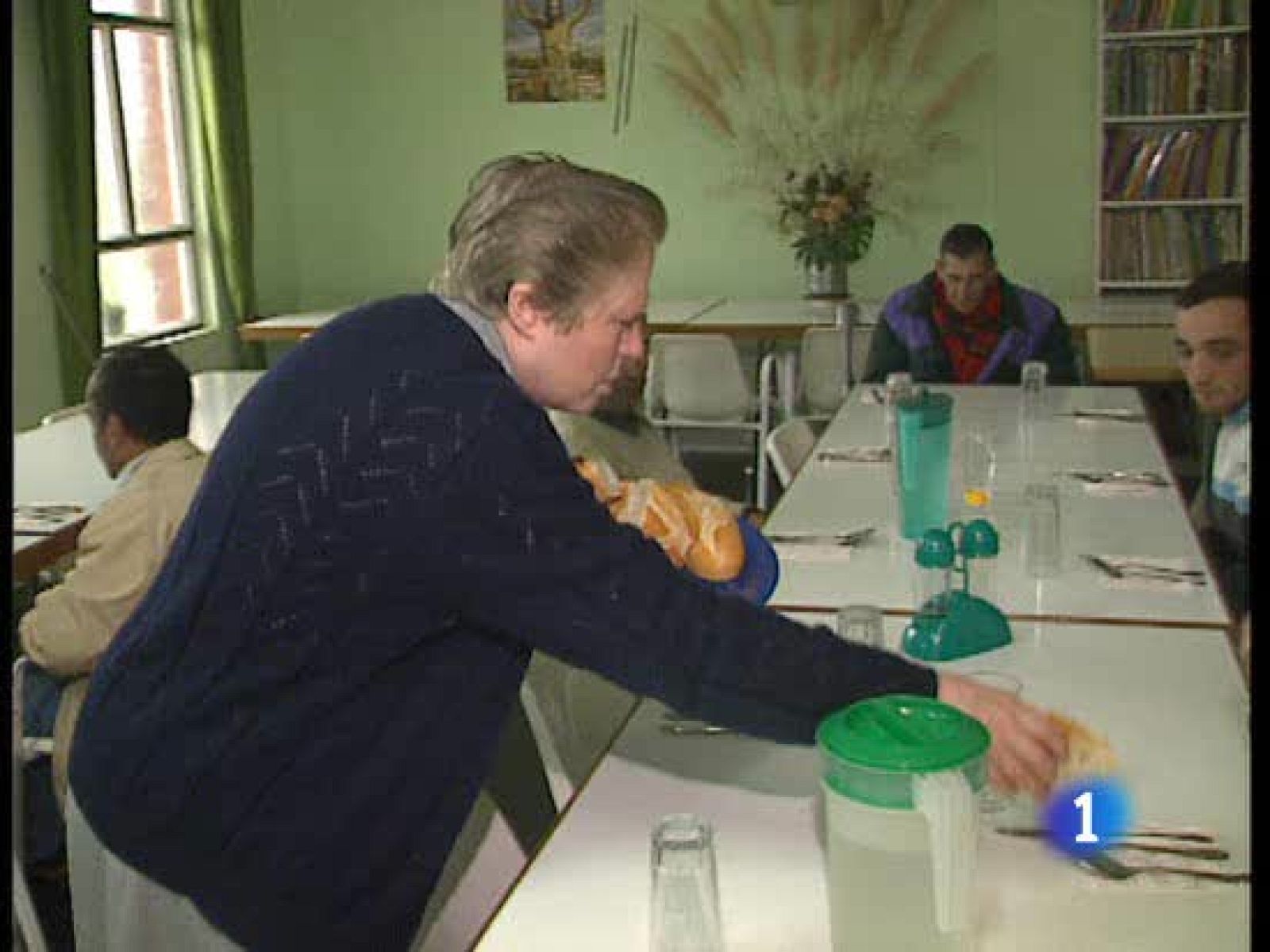 En España el 20% de la población está en riesgo de caer en la pobreza | Ver