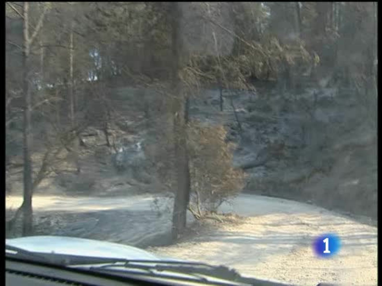 La juez del incendio de Horta de Sant Joan cree que fue intencionado y alimentado con dos bombonas de cámping gas | Ver