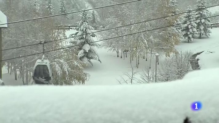 L'Informatiu - Nevada intensa al Pirineu