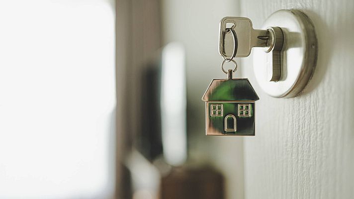 Telediario 1 - La letra pequeña de las ayudas al pago de las hipotecas