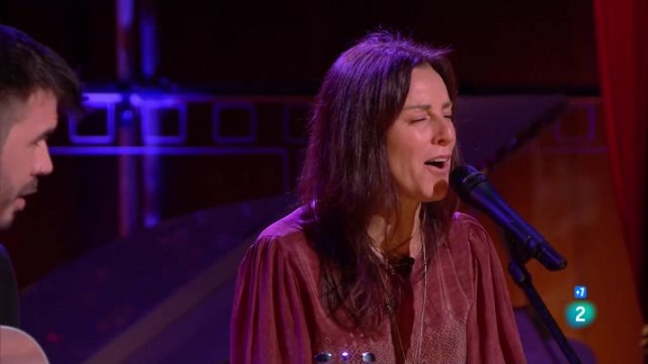 Punts de vista - Entrevista i actuació de la Mari de Chambao | Punts de vista