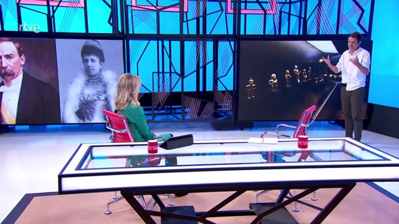 Mara Peterssen y el periodista e historiador de arte Peio Riaño reflexionan sobre la descolonización de los museos y las alternativas que se están planteando.