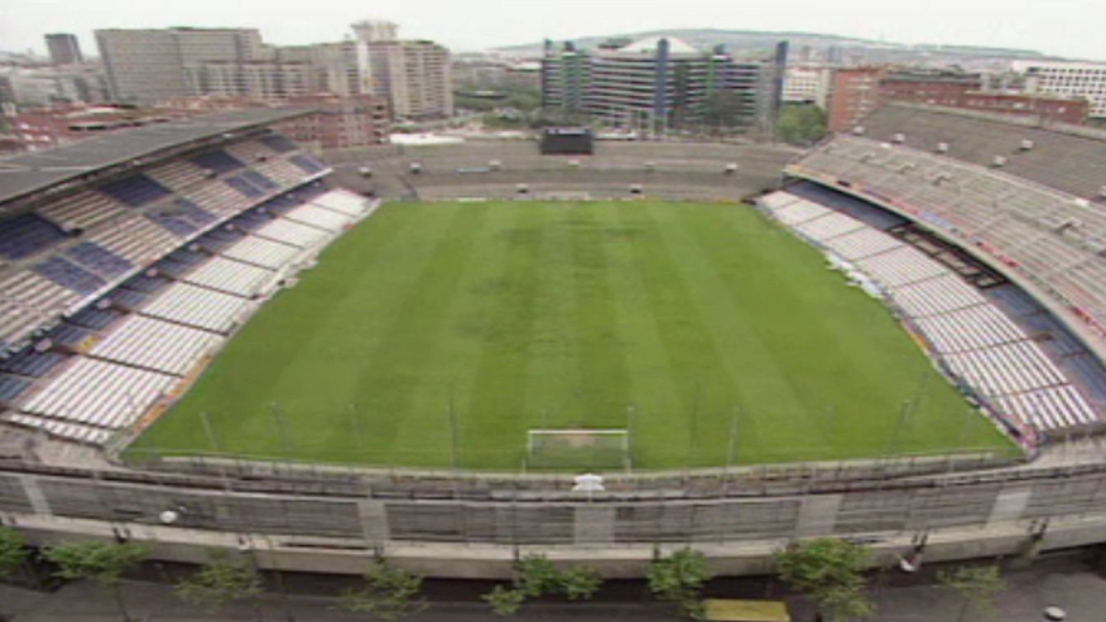 Arxiu TVE Catalunya - L'Informatiu migdia - Els veïns presenten al·legacions la requalificació de terrenys de Sarrià