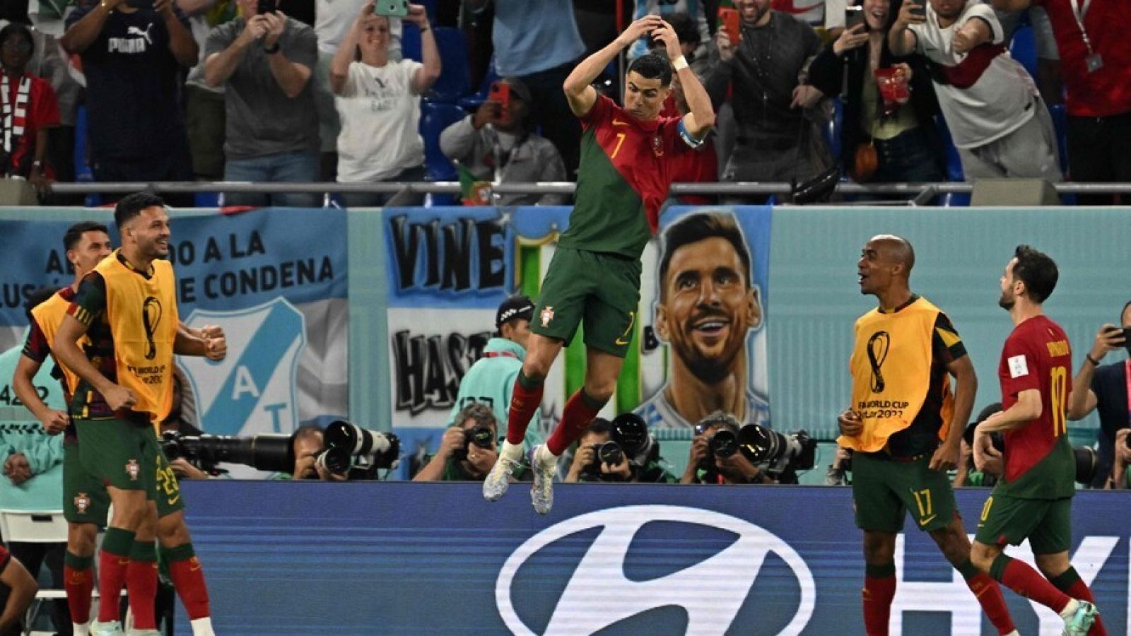 Cristiano Ronaldo marca en cinco Mundiales tras anotar en Qatar | Ver