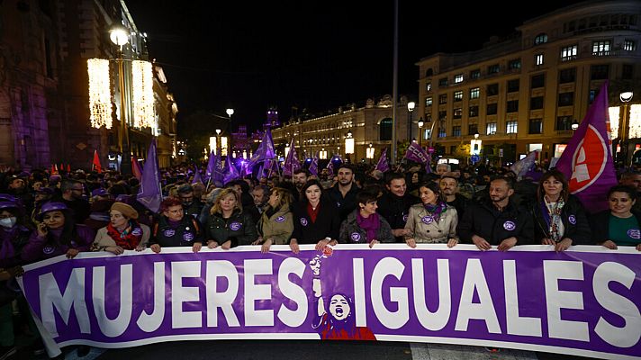 Telediario 2 - Telediario - 21 horas - 25/11/22