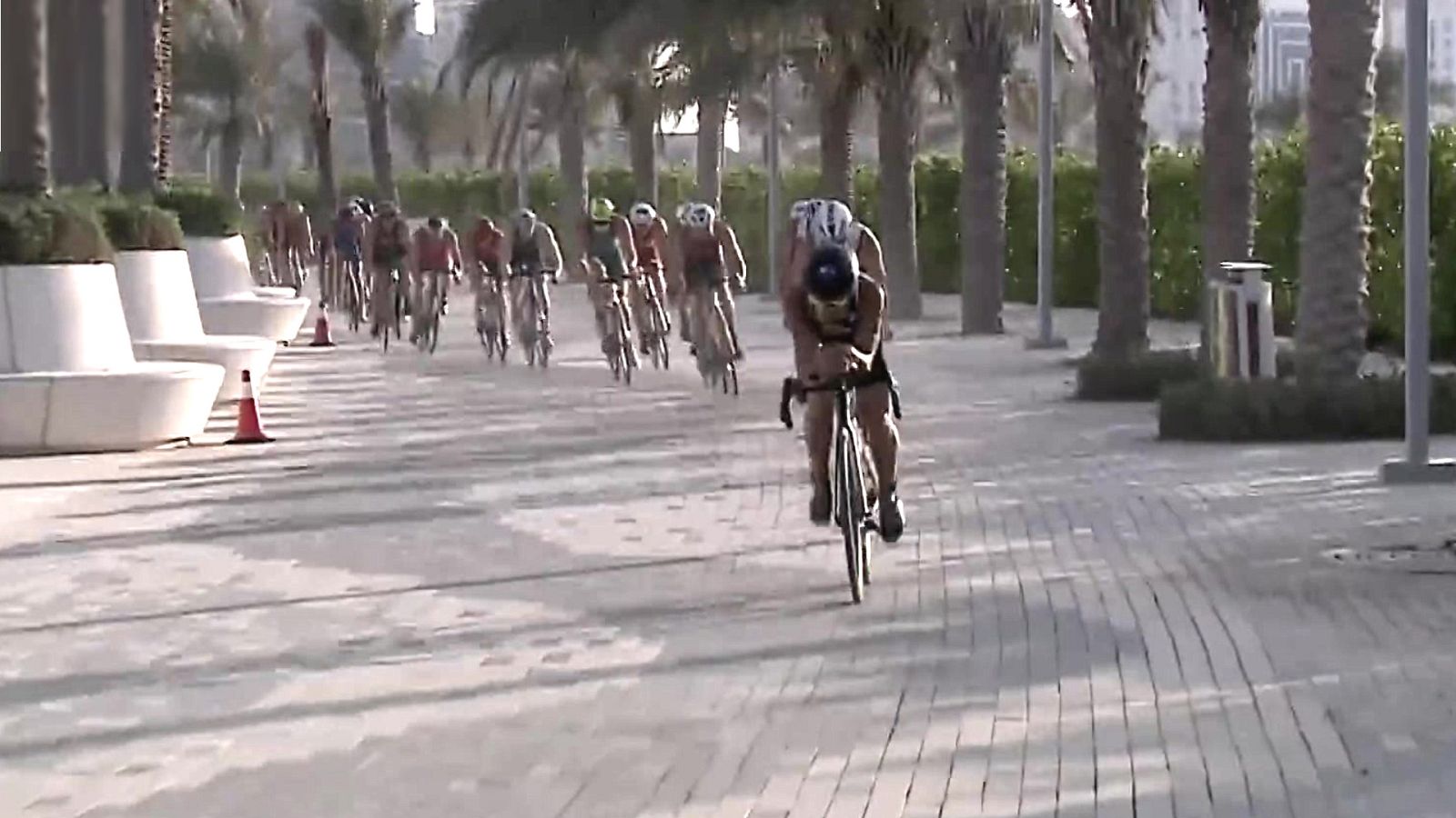 Triatlón - ITU World Series. Élite masculino Final prueba Abu Dhabi - ver ahora