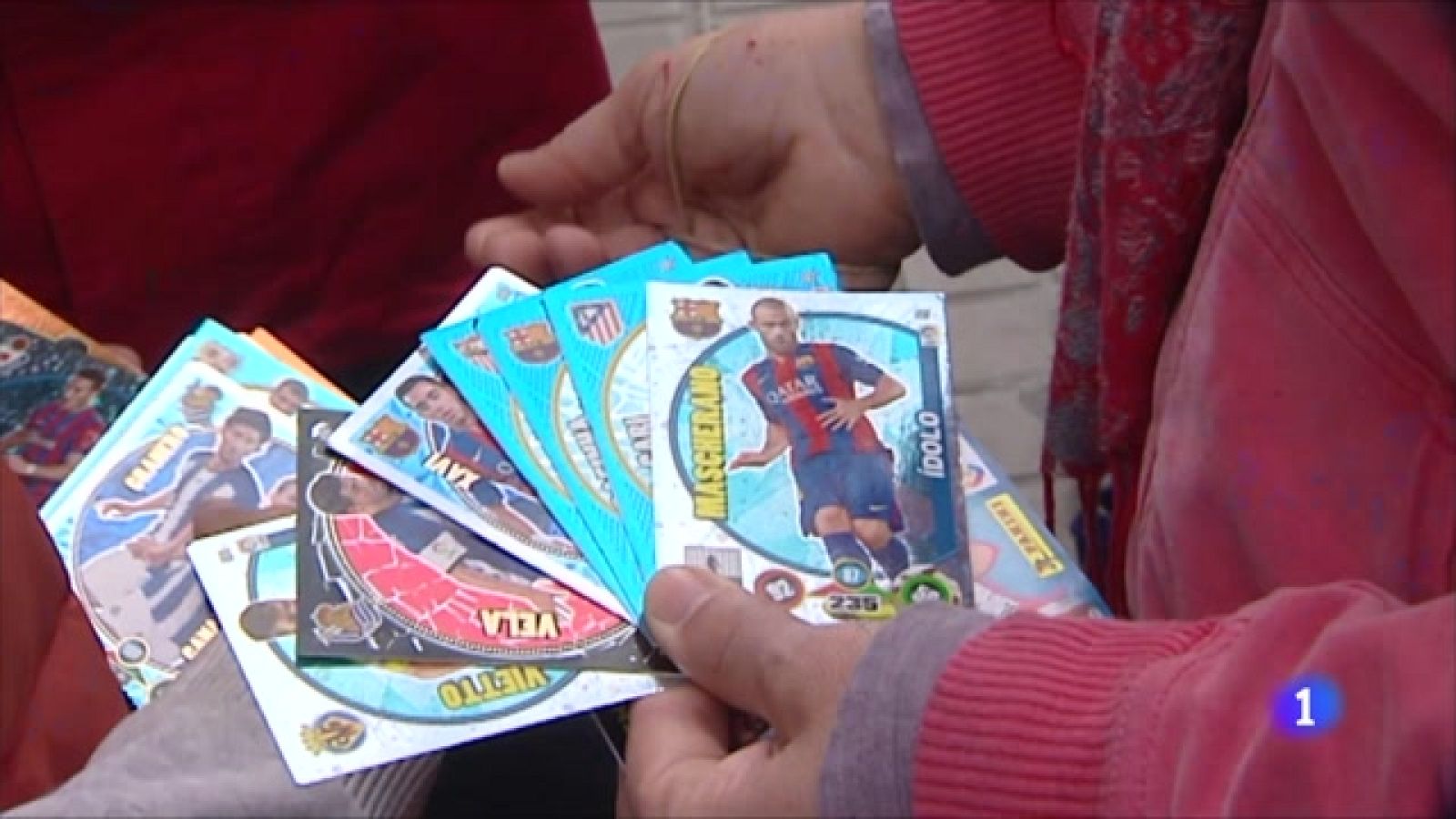 Cromos de futbolistas: del papel al formato virtual-Ver ahora