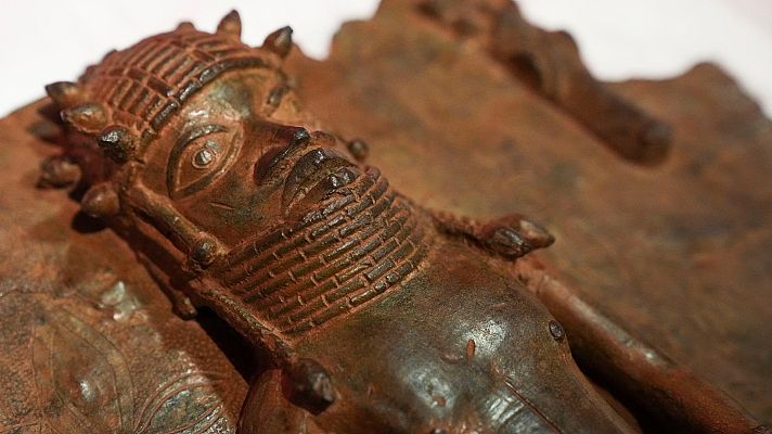 Telediario 1 - El museo Horniman de Londres es el primero del Reino Unido en devolver obras saqueadas a otros países