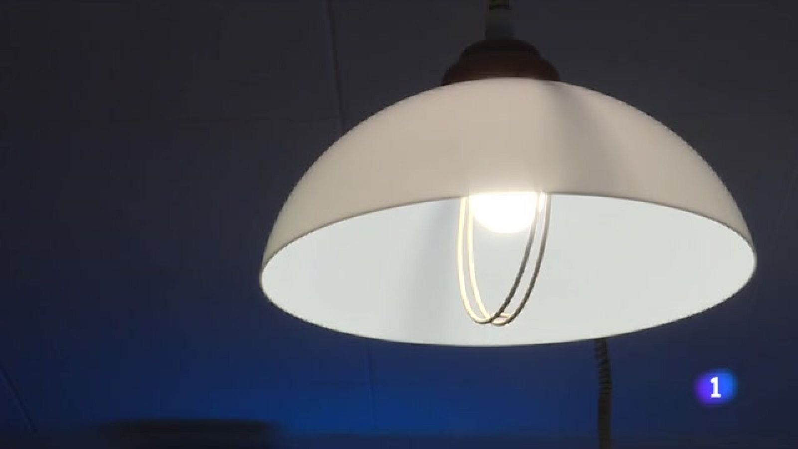 Creixen les queixes contra les elèctriques per la facturació de la llum