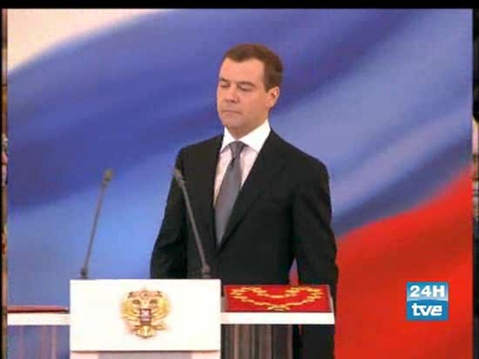 Putin traspasa el poder