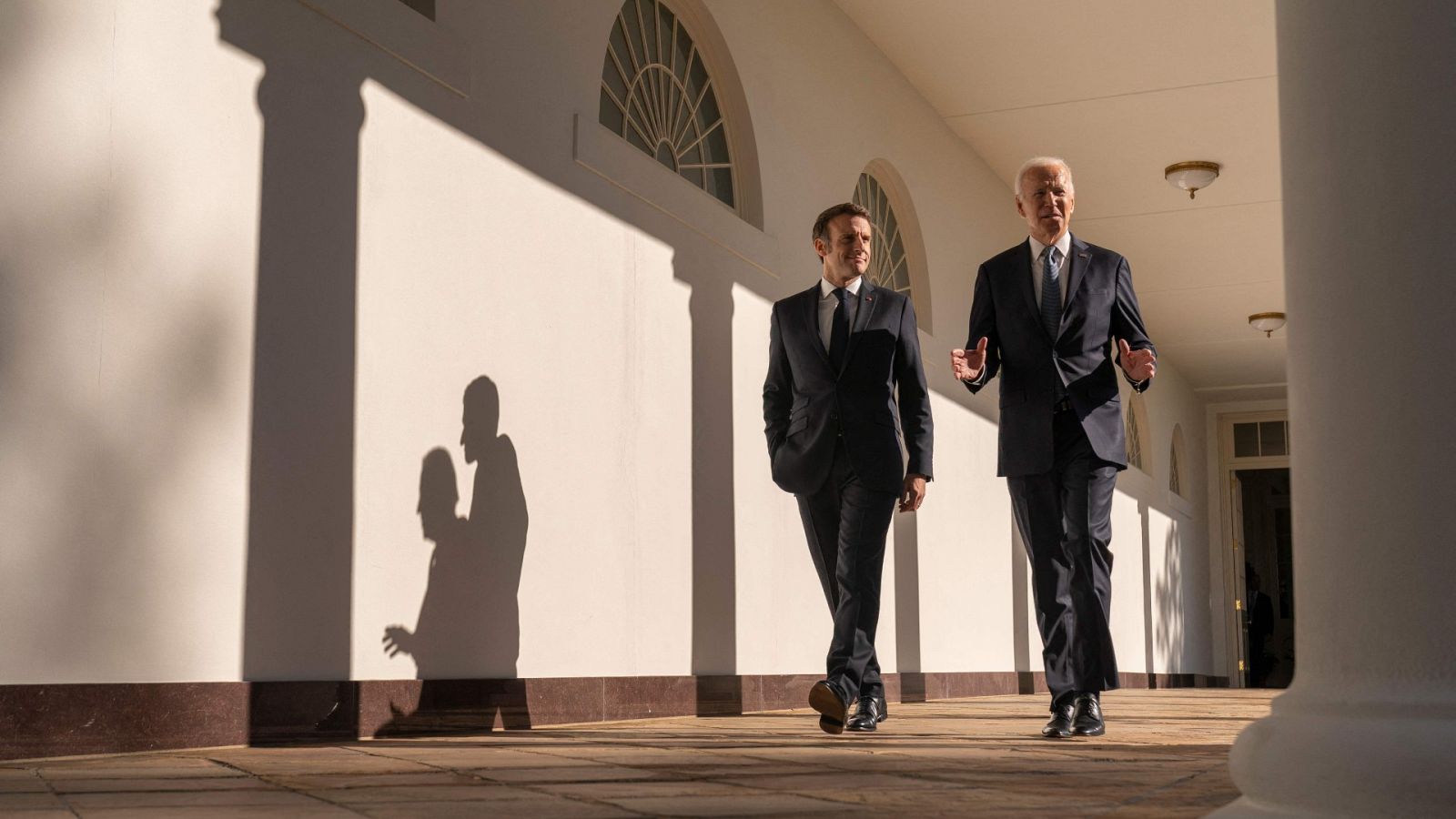 Biden y Macron hacen gala de su amistad en su encuentro en Washington