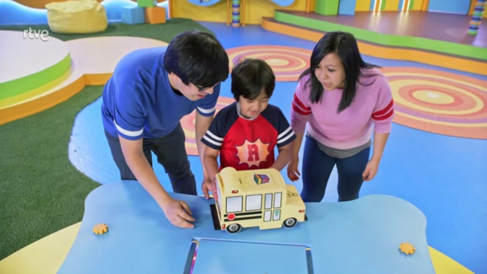 El compañero de juegos de otro mundo de Ryan - Los compañeros de juego de Ryan | Ver