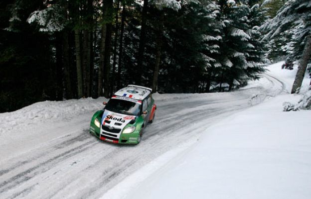  - Conduciendo entre la nieve