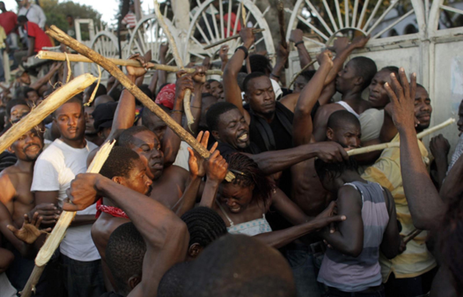 Grandes aglomeraciones para abandonar Haití | Ver