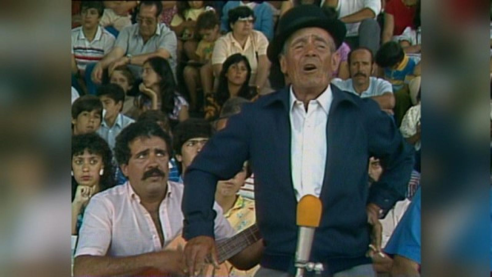 Tenderete - 04/12/2022 con familias del folclore, A.F. Cumbre Nueva y Agrupación Arrecife.