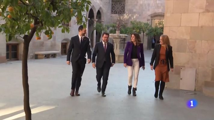 L'Informatiu - Aragonès pressiona PSC i JxCat de la mà de sindicats i patronal