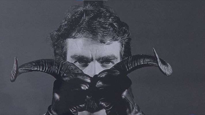 Telediario 2 - 'Elogio a la sombra': las fotos de Mapplethorpe en Madrid