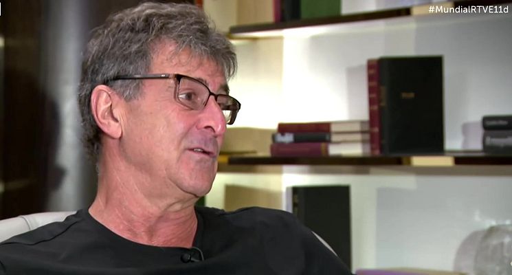 Telediario Fin de Semana - Mundial de Qatar - Kempes, a TVE: "A Messi le hacen mejor sus compañeros"