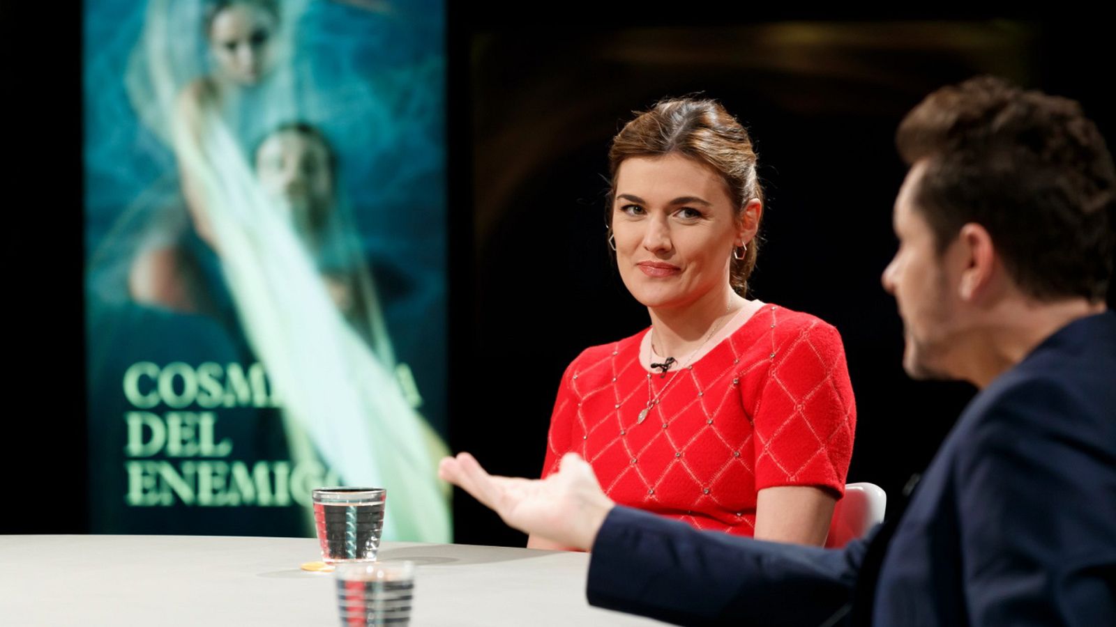 Versión española - Coloquio: Cosmética del enemigo - ver ahora