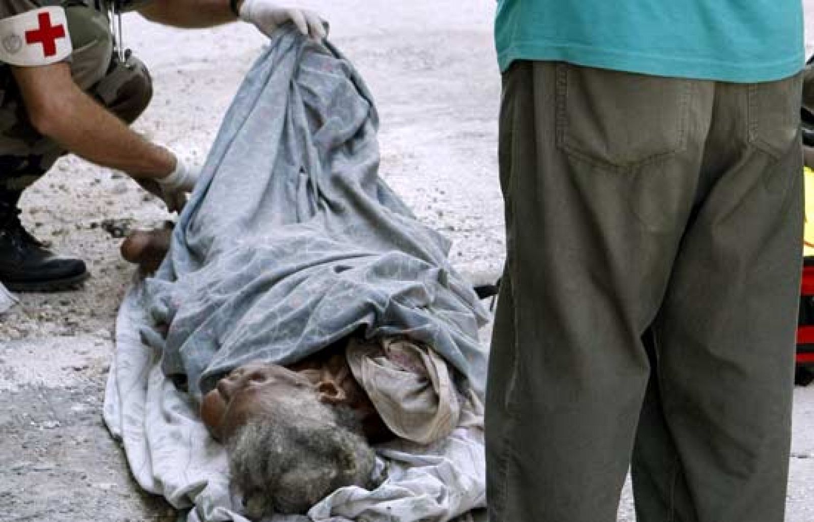 Empiezan a regresar los bomberos españoles | Ver