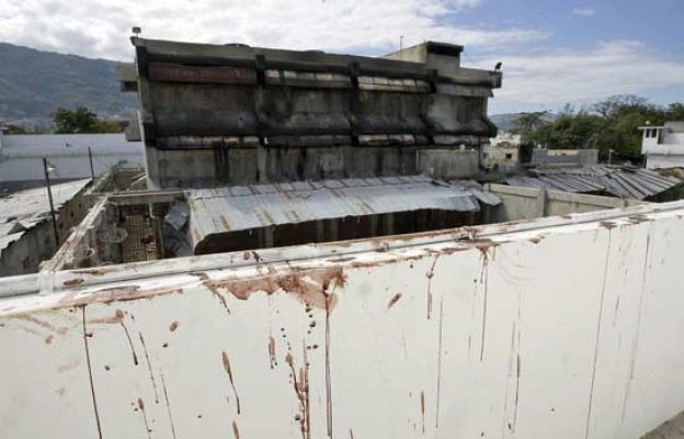  - La Policía busca a los presos