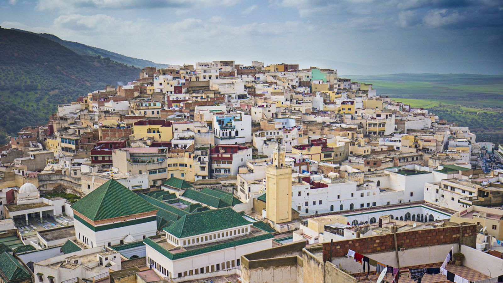 Paraísos cercanos - Fez, entre la nieve y el desierto - Ver ahora