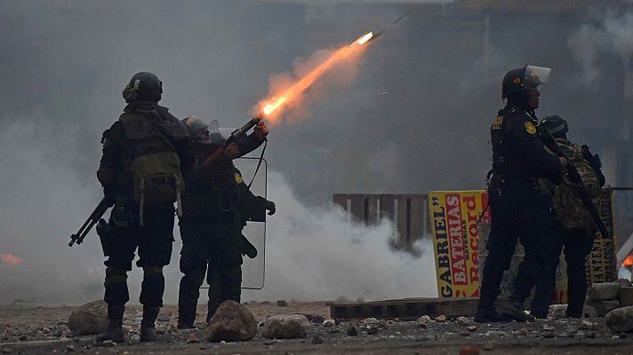 Telediario 1 - La tensión política en Perú deja atrapados a cientos de turistas españoles